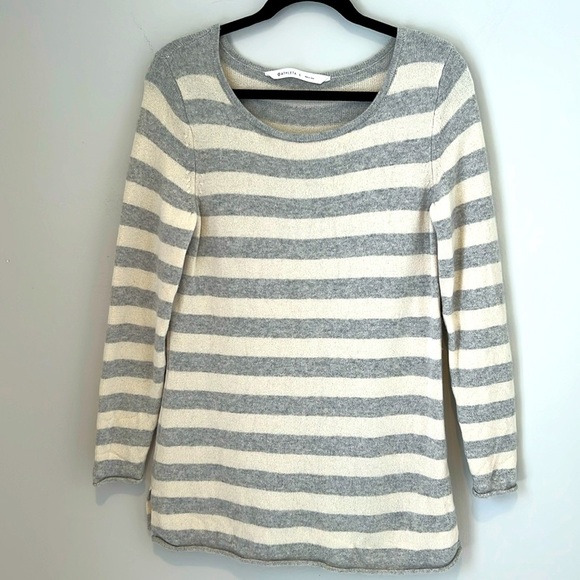 Athleta Backcountry Cashmere Gray Ivory Striped Sweater Crewneck Womens Large - Picture 3 of 16